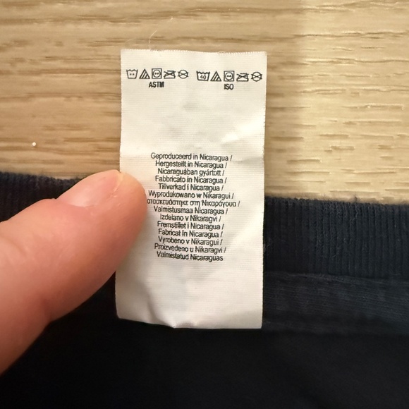 Gildan MTN-TV Promo Graphic Tee Black Oversized - Picture 8 of 10